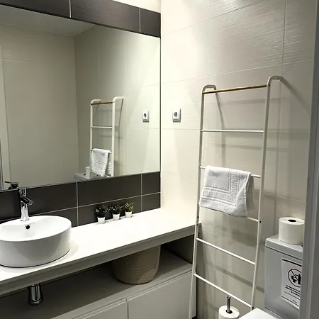 Encantador Apartamento En Castilla By Bebalmy Madrid Exterior foto